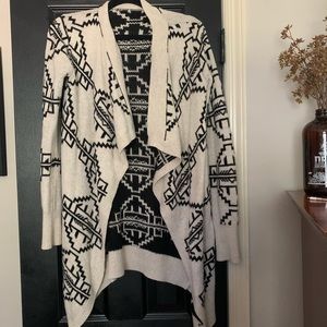 Urban Outfitters Long Cardigan Sweater 🖤